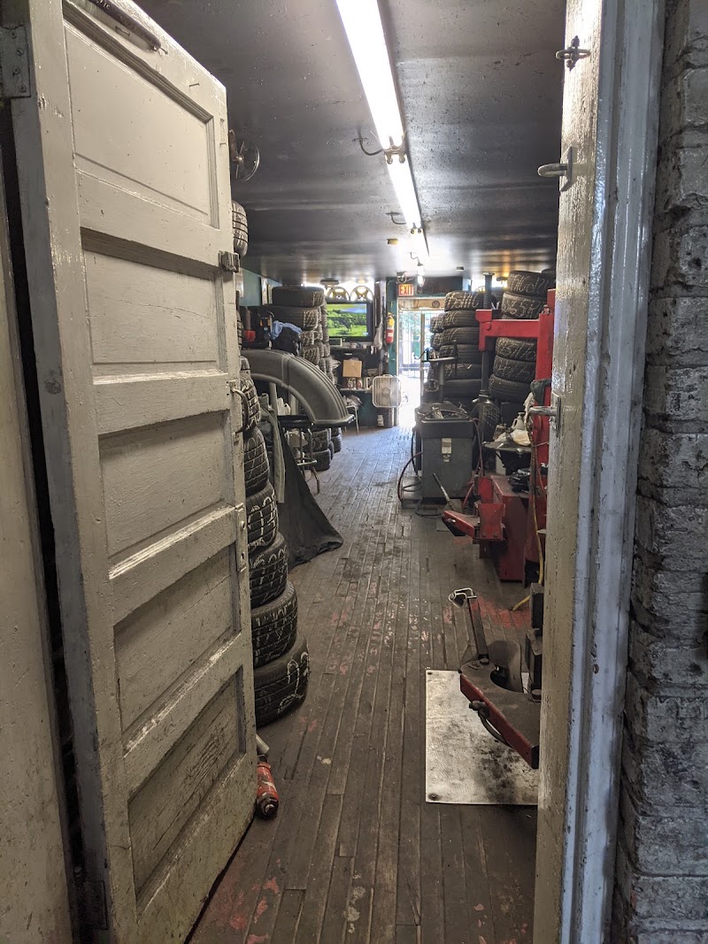 Torreon Tire Shop in Chicago