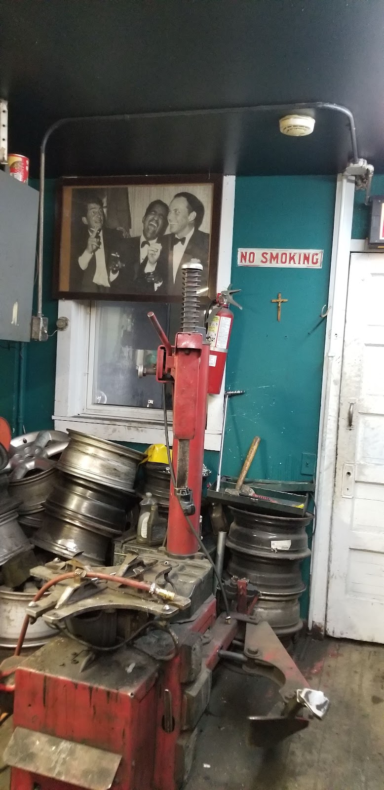 Torreon Tire Shop in Chicago